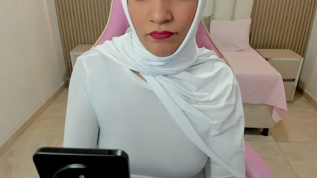 Zulema hamdi online show from 10, 3, 2025