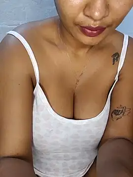 Snapshot of anais_03 chatting on 27, 9, 2025 anais 03 online show from 27, 9, 2025