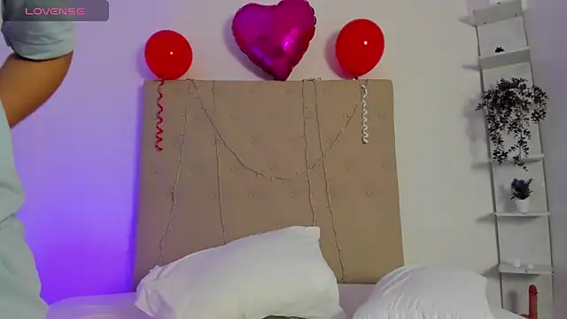 Michelle Jaramillo online show from 12, 2, 2025