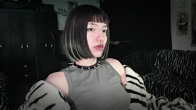 roxy toxic online show from 28, 5, 2026