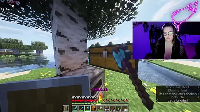 Snapshot of EveBaker04 chatting on 7, 10, 2025 EveBaker04 online show from 7, 10, 2025