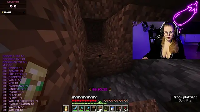 Snapshot of EveBaker04 chatting on 12, 10, 2025 EveBaker04 online show from 12, 10, 2025