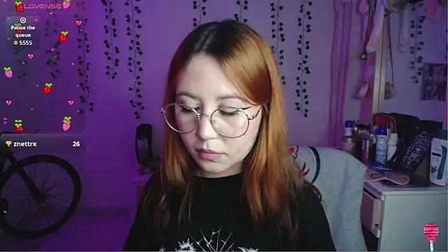 Snapshot of _codeline chatting on 5, 11, 2025 codeline online show from 5, 11, 2025