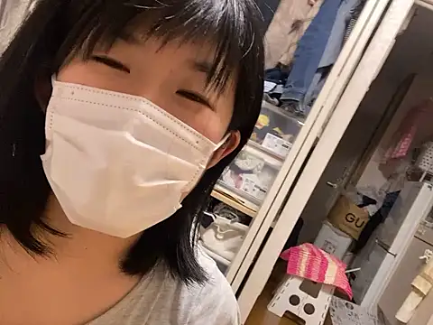 Snapshot of riri_riri_jp chatting on 2, 10, 2025 riri riri jp online show from 2, 10, 2025