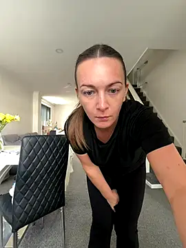 Snapshot of GoddessLucyRose chatting on 12, 9, 2025 GoddessLucyRose online show from 12, 9, 2025