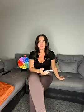 Snapshot of GoddessLucyRose chatting on 22, 9, 2025 GoddessLucyRose online show from 22, 9, 2025