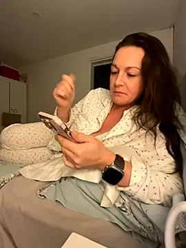 Snapshot of GoddessLucyRose chatting on 15, 10, 2025 GoddessLucyRose online show from 15, 10, 2025