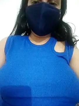 Snapshot of tasty_Chocobaar chatting on 4, 12, 2025 tasty Chocobaar online show from 4, 12, 2025