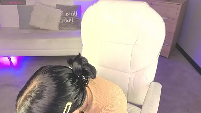 Nicole Foxx  online show from 13, 2, 2026