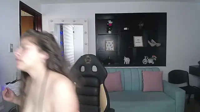 Snapshot of Kitten_Cam chatting on 15, 2, 2025 Kitten Cam online show from 15, 2, 2025