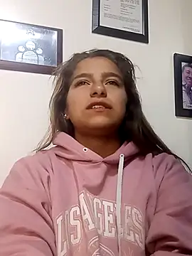 Snapshot of Kitten_Cam chatting on 2, 10, 2025 Kitten Cam online show from 2, 10, 2025