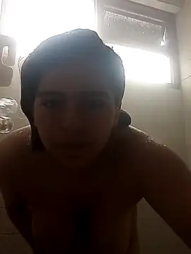 Snapshot of Kitten_Cam chatting on 23, 11, 2025 Kitten Cam online show from 23, 11, 2025