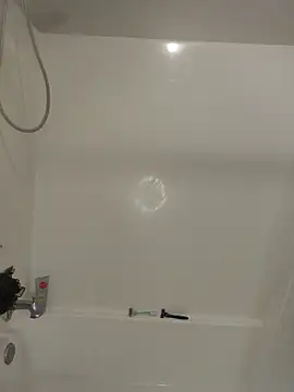 Snapshot of TattedMamaXOXO chatting on 18, 12, 2025 TattedMamaXOXO online show from 18, 12, 2025