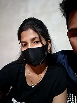 Hot couple 1 online show from 2, 5, 2026