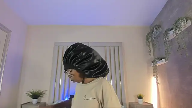 Snapshot of Liincostelloo chatting on 7, 3, 2025 Liincostelloo online show from 7, 3, 2025