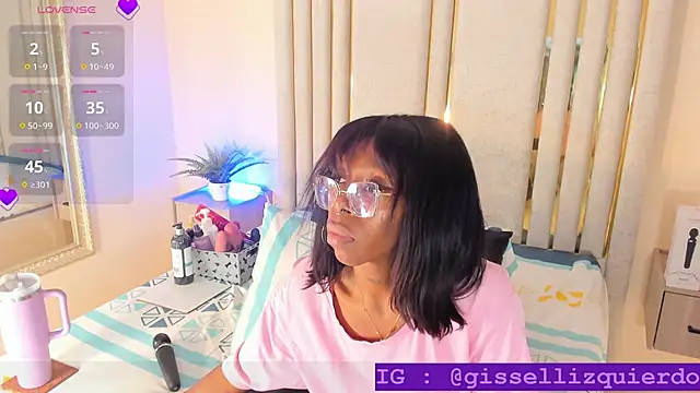 Snapshot of Liincostelloo chatting on 8, 9, 2025 Liincostelloo online show from 8, 9, 2025