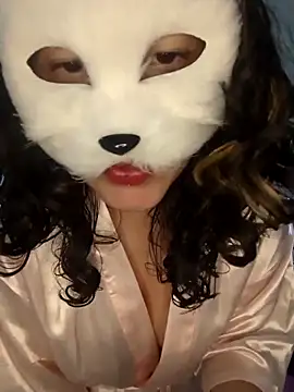 Snapshot of GinnyDelice chatting on 8, 2, 2025 GinnyDelice online show from 8, 2, 2025