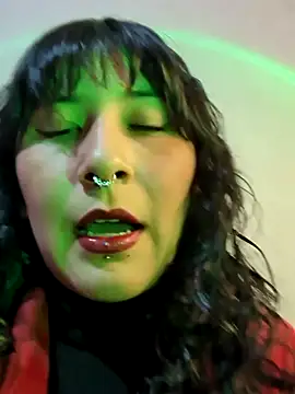 Snapshot of GinnyDelice chatting on 6, 2, 2026 GinnyDelice online show from 6, 2, 2026