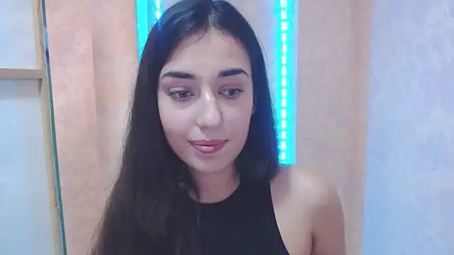 Snapshot of Lovelllyy chatting on 24, 1, 2025 Lovelllyy online show from 24, 1, 2025