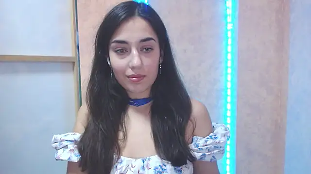 Snapshot of Lovelllyy chatting on 7, 2, 2025 Lovelllyy online show from 7, 2, 2025
