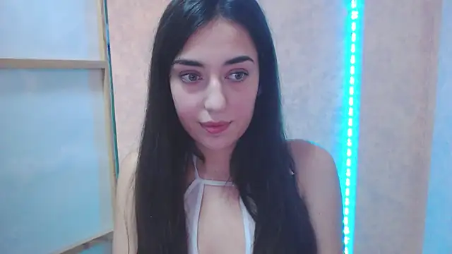 Snapshot of Lovelllyy chatting on 20, 2, 2025 Lovelllyy online show from 20, 2, 2025