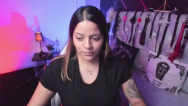 victoria  floyd online show from 25, 3, 2026