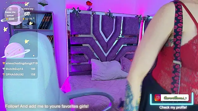 Snapshot of Aurora_thomas__1 chatting on 24, 1, 2025 Aurora thomas 1 online show from 24, 1, 2025