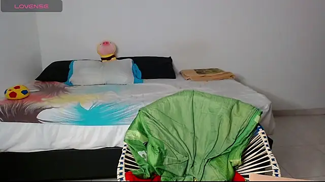 cute mathew online show from 4, 3, 2025