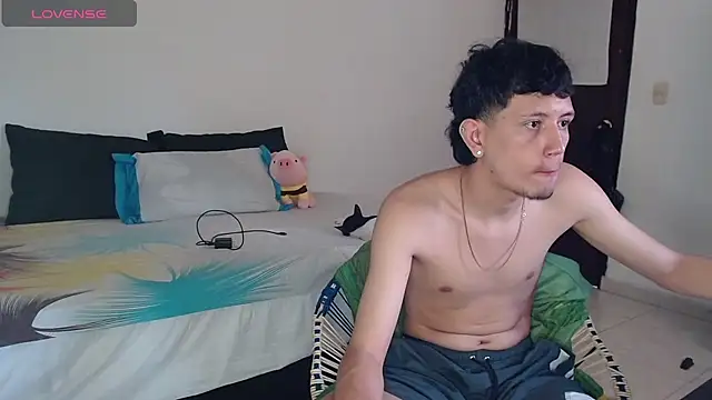 cute mathew online show from 17, 3, 2025
