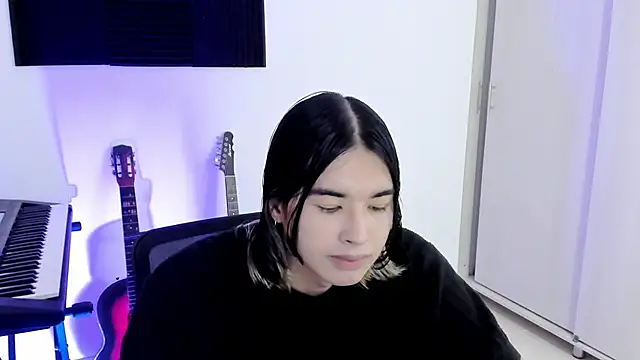 Snapshot of JordiWilld chatting on 28, 10, 2025 JordiWilld online show from 28, 10, 2025