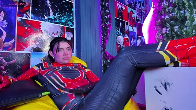 Snapshot of Zoe_Cheshire chatting on 2, 2, 2025 Zoe Cheshire online show from 2, 2, 2025