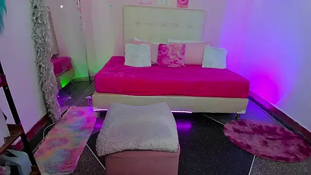 ScarlettDreamss7 online show from 9, 9, 2025