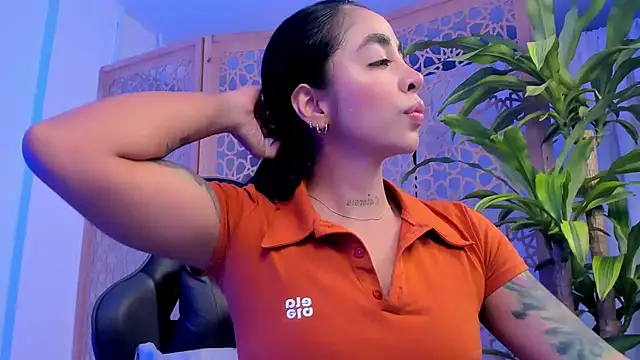 sophierooy22 online show from 28, 1, 2025