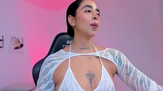 sophierooy22 online show from 24, 2, 2026