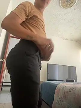 Diegosavage3 online show from 5, 2, 2025