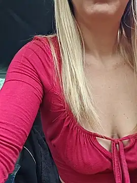 SweetyNinaOff1 online show from 22, 2, 2026