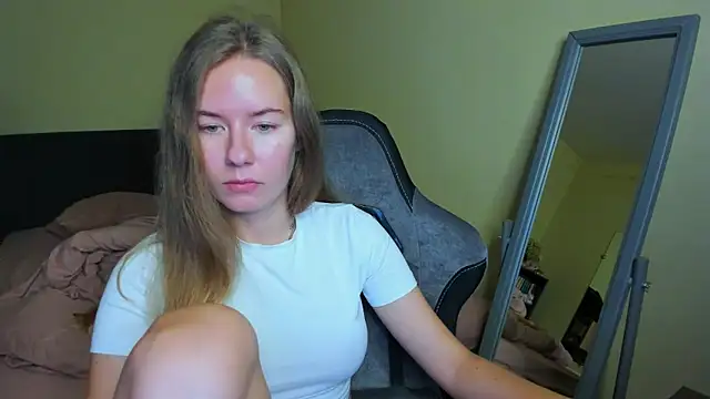 EmilyPaw online show from 18, 10, 2025