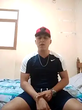 Snapshot of LuisMex1998 chatting on 25, 10, 2025 LuisMex1998 online show from 25, 10, 2025