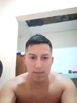 Snapshot of LuisMex1998 chatting on 29, 10, 2025 LuisMex1998 online show from 29, 10, 2025