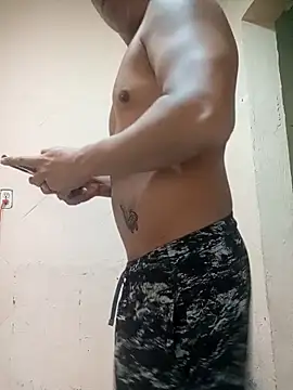 Snapshot of LuisMex1998 chatting on 9, 2, 2026 LuisMex1998 online show from 9, 2, 2026