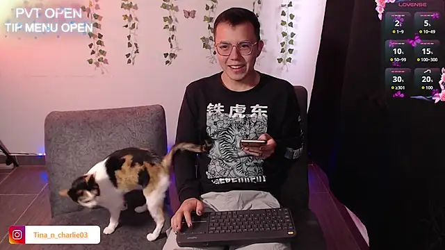 Tina 4 Charlie online show from 26, 5, 2026