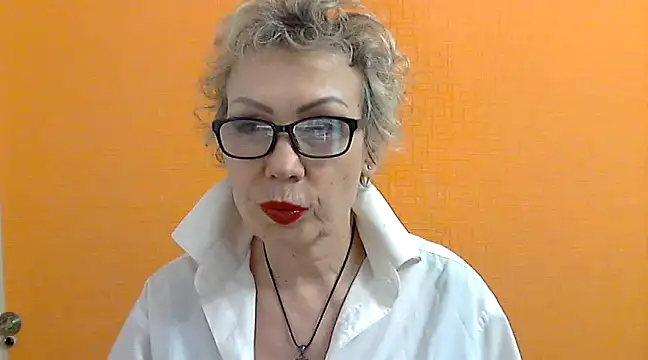 NessyJenixs online show from 7, 3, 2025