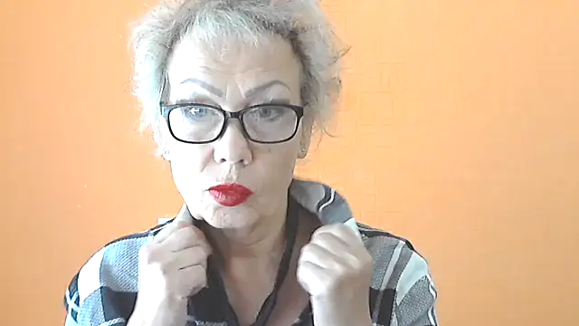 NessyJenixs online show from 28, 9, 2025