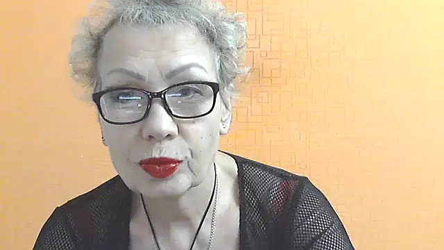 Snapshot of NessyJenixs chatting on 1, 12, 2025 NessyJenixs online show from 1, 12, 2025