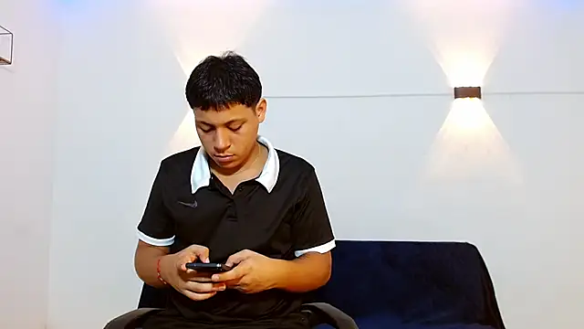 Snapshot of Tylerdrdn chatting on 7, 11, 2025 Tylerdrdn online show from 7, 11, 2025