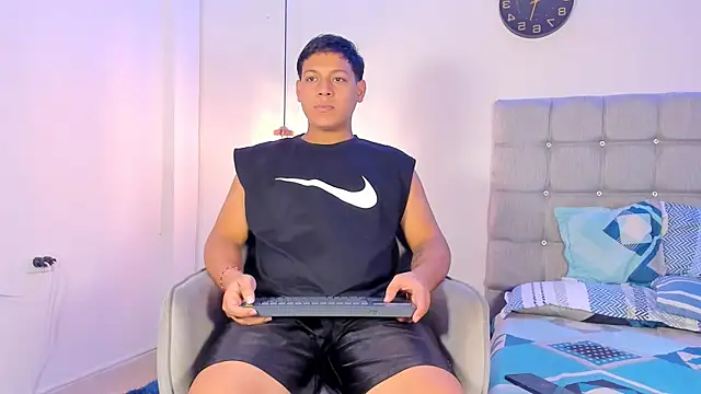 Snapshot of Tylerdrdn chatting on 12, 11, 2025 Tylerdrdn online show from 12, 11, 2025