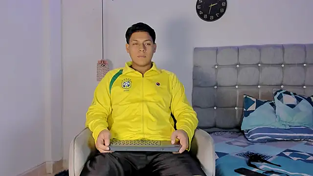 Snapshot of Tylerdrdn chatting on 16, 11, 2025 Tylerdrdn online show from 16, 11, 2025