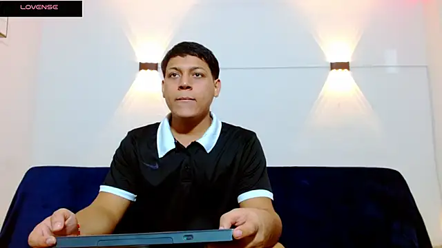 Snapshot of Tylerdrdn chatting on 21, 11, 2025 Tylerdrdn online show from 21, 11, 2025