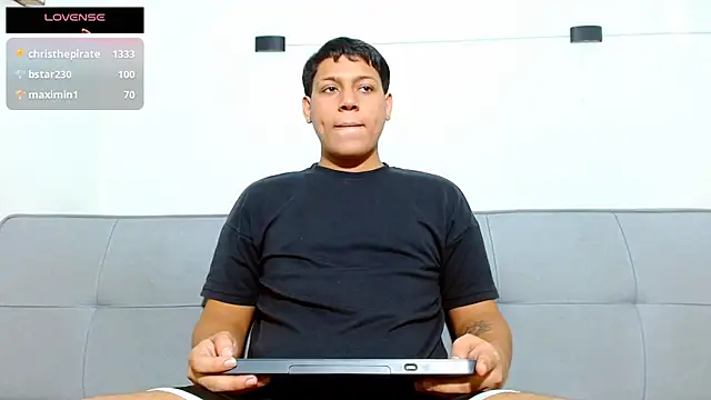 Snapshot of Tylerdrdn chatting on 22, 11, 2025 Tylerdrdn online show from 22, 11, 2025