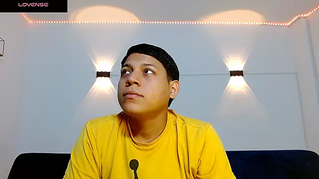 Snapshot of Tylerdrdn chatting on 26, 11, 2025 Tylerdrdn online show from 26, 11, 2025